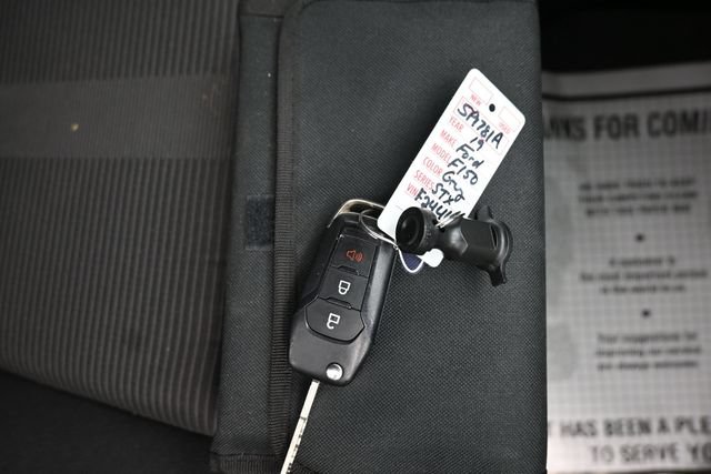 Used 2019 Ford F150 XL w/ Equipment Group 101A Mid AWD/4WD image 9