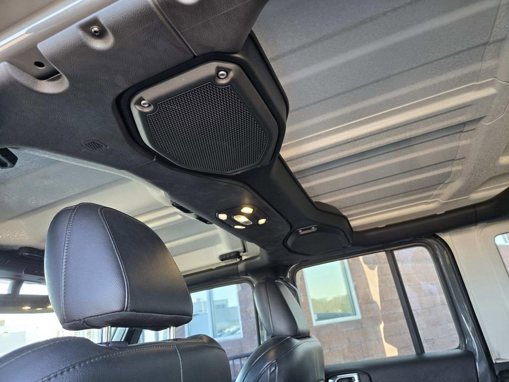 Used 2021 Jeep Wrangler Unlimited Sahara image 13