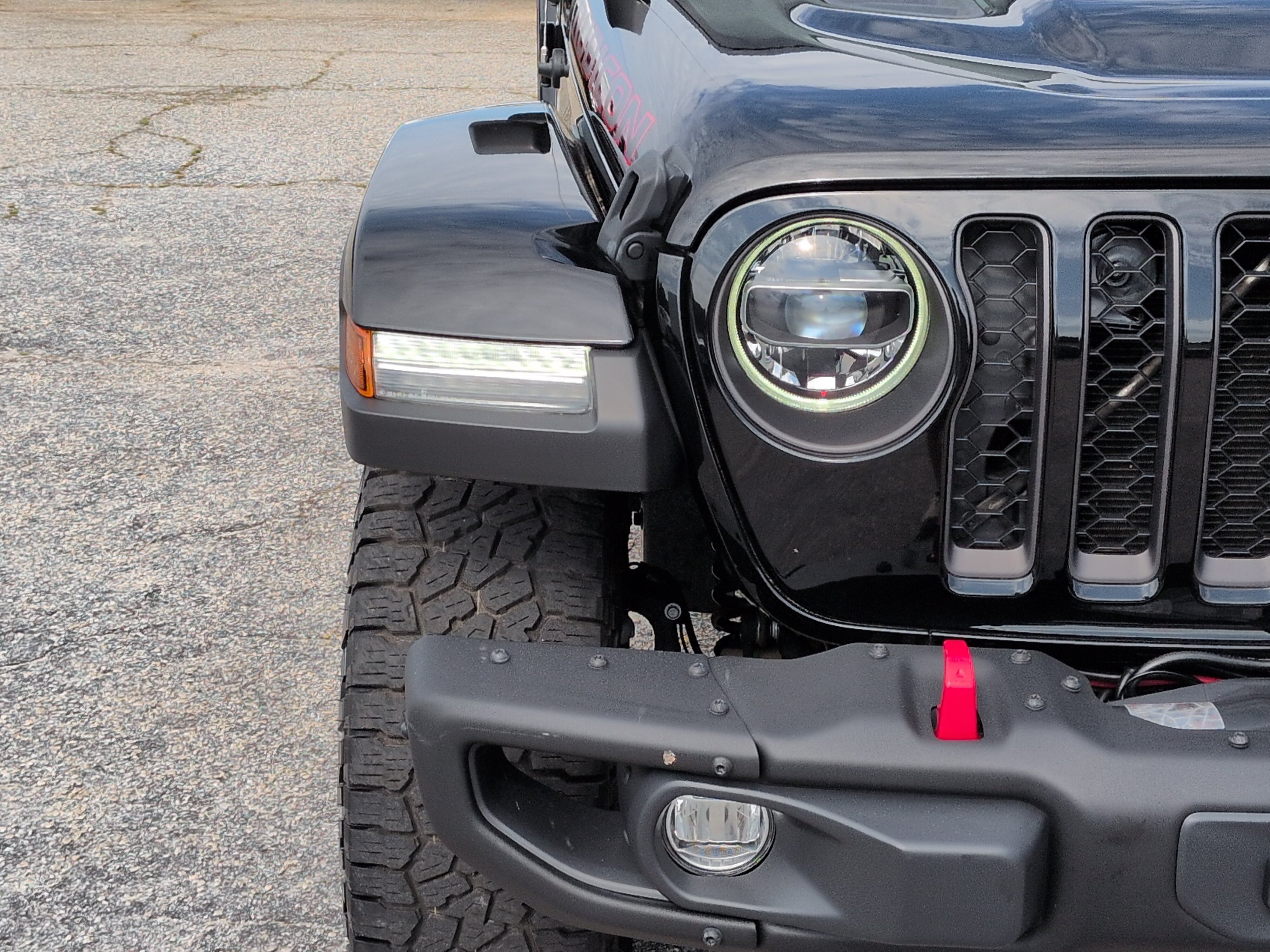 Certified 2022 Jeep Gladiator Rubicon w/ LED Lighting Group AWD/4WD image 8