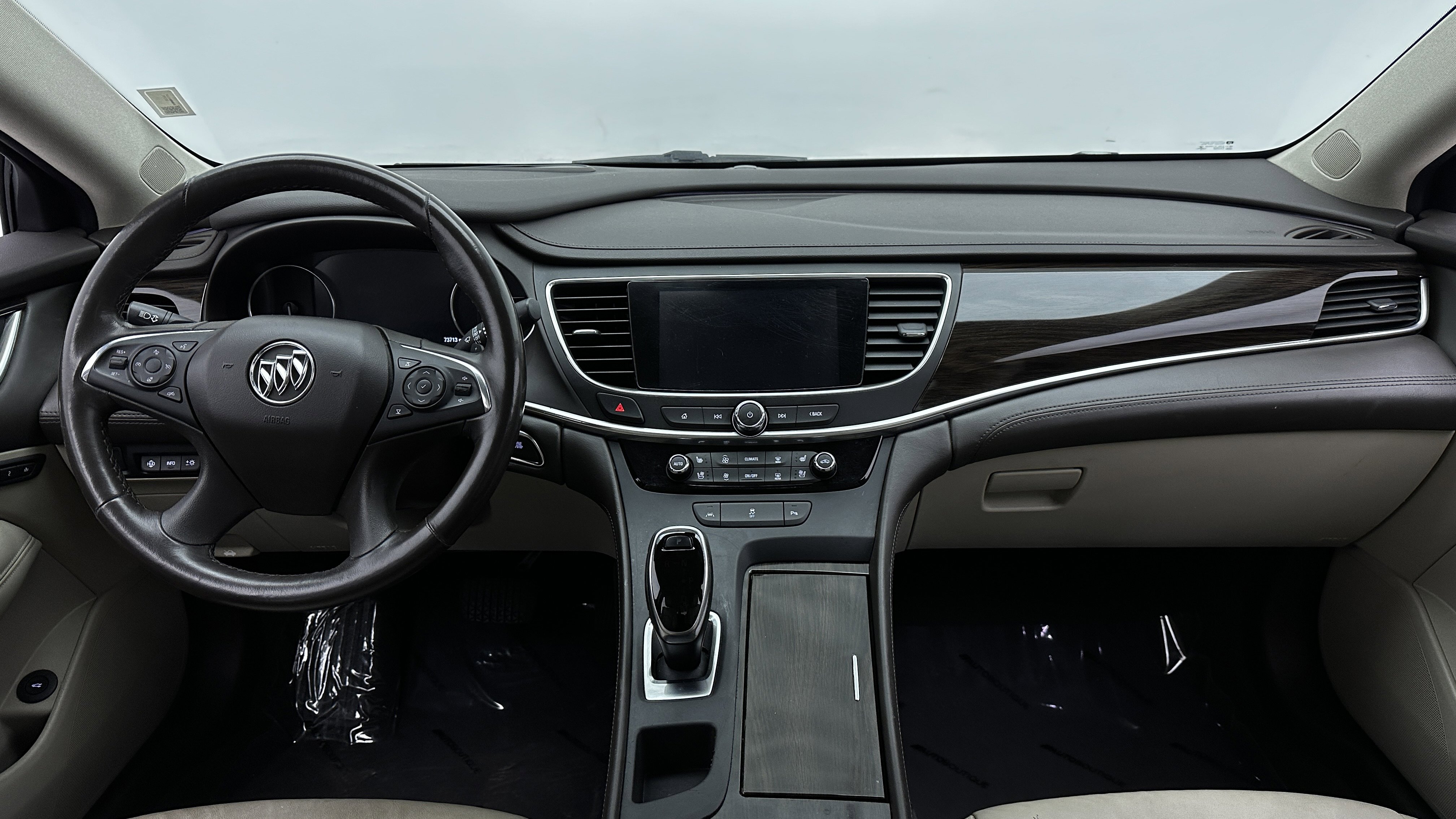 Used 2017 Buick LaCrosse Premium image 22