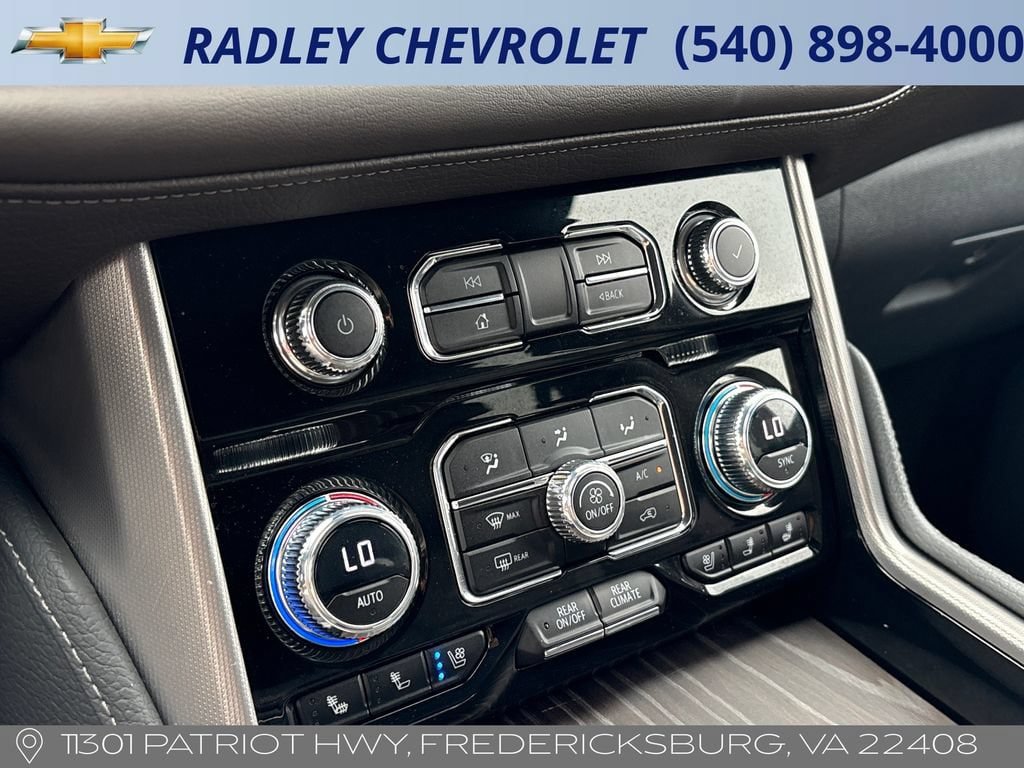 Used 2023 GMC Yukon Denali AWD/4WD image 11
