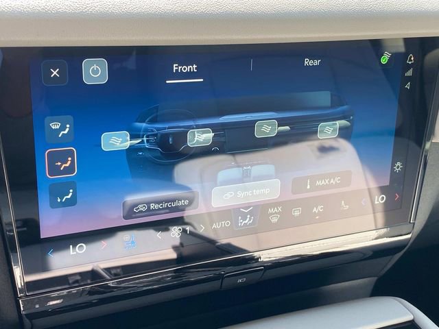 New 2026 Lincoln Navigator Reserve AWD/4WD image 23