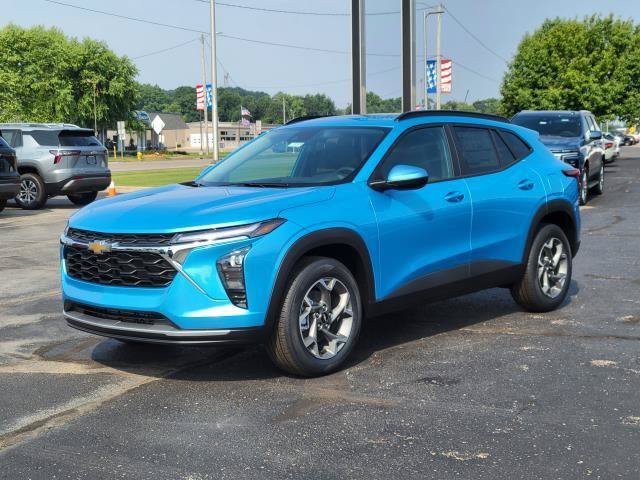 New 2026 Chevrolet Trax LT w/ Sunroof Package FWD image 4