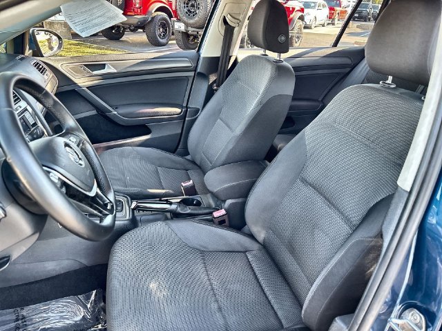 Used 2019 Volkswagen Golf S FWD image 19