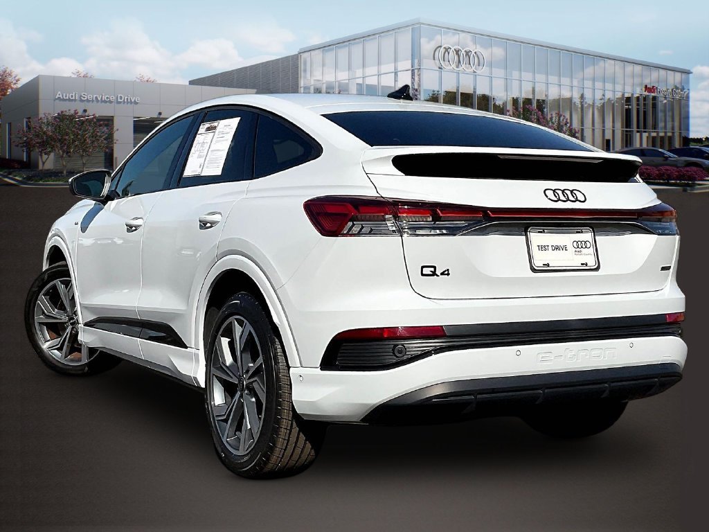 Used 2024 Audi Q4 e-tron Premium Plus w/ Premium Plus AWD/4WD image 5