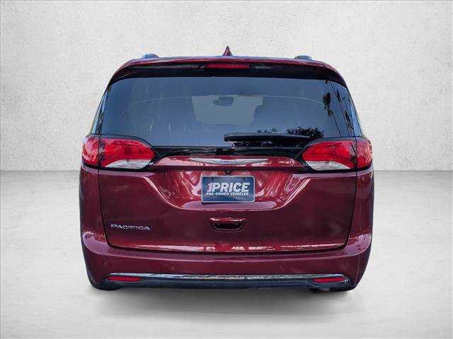 Used 2020 Chrysler Pacifica Touring-L Plus w/ Tire & Wheel Group FWD image 7