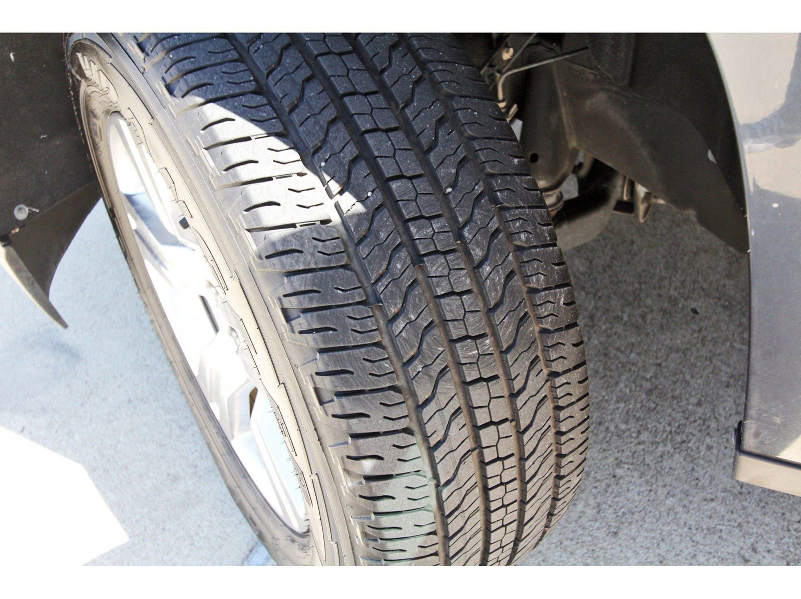 Used 2018 Chevrolet Colorado Z71 w/ Centennial Edition image 31