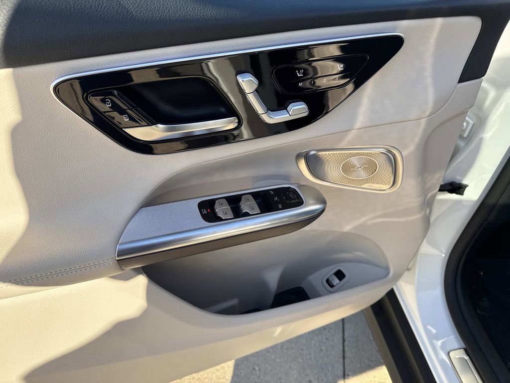 New 2026 Mercedes-Benz GLC 300 4MATIC image 17