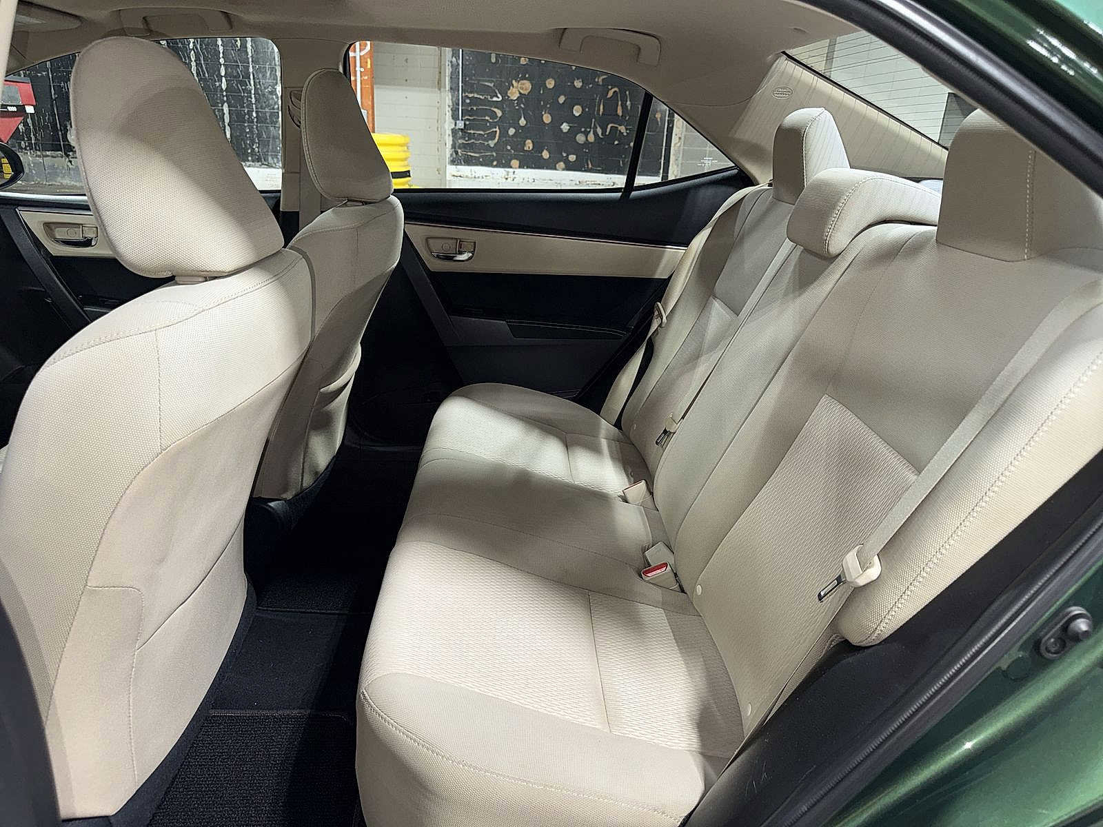 Used 2014 Toyota Corolla LE FWD image 16