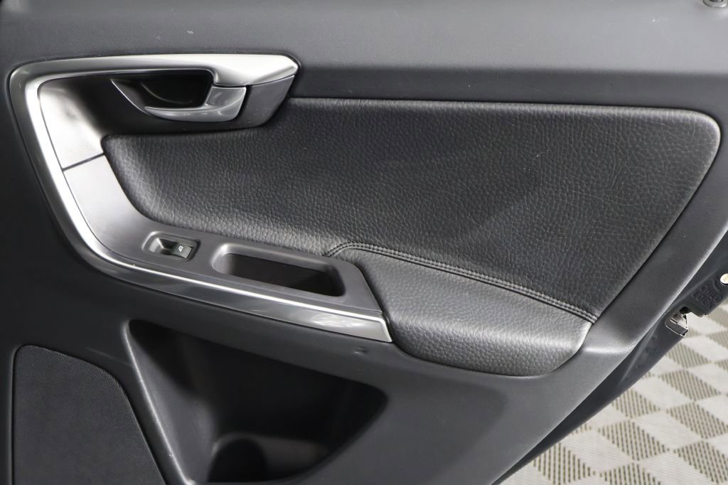 Used 2014 Volvo XC60 3.2 image 32