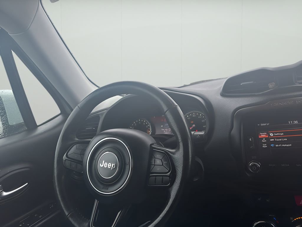 Used 2017 Jeep Renegade Altitude AWD/4WD image 28