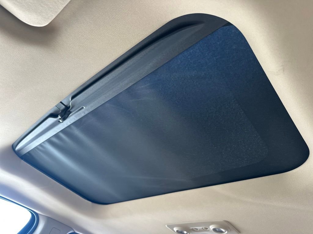 Used 2012 GMC Acadia Denali image 16