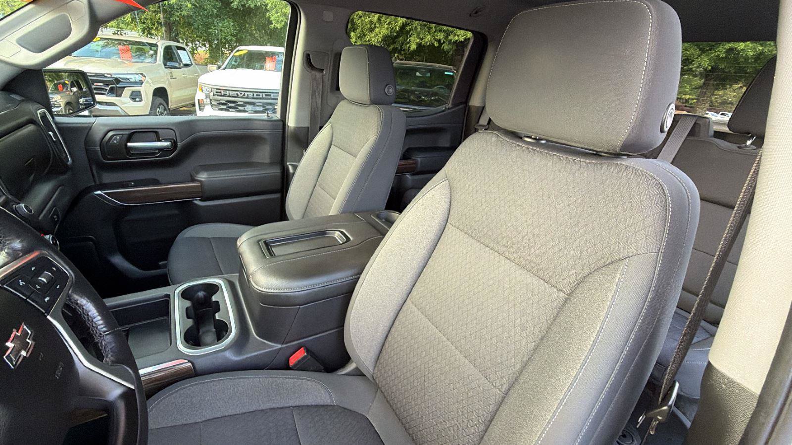 Used 2022 Chevrolet Silverado 1500 RST AWD/4WD image 4