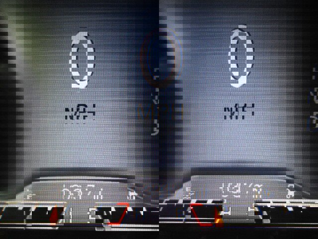 Used 2014 Jeep Cherokee Trailhawk w/ Technology Group image 29