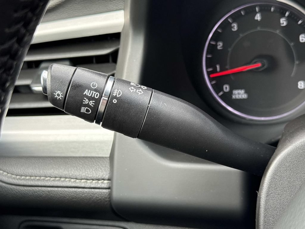 Used 2019 GMC Acadia SLT AWD/4WD image 11