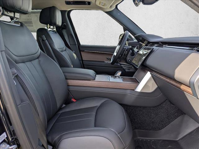 New 2026 Land Rover Range Rover SE image 17