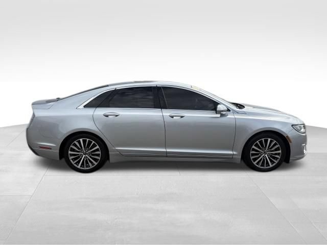 Used 2020 Lincoln MKZ FWD image 9