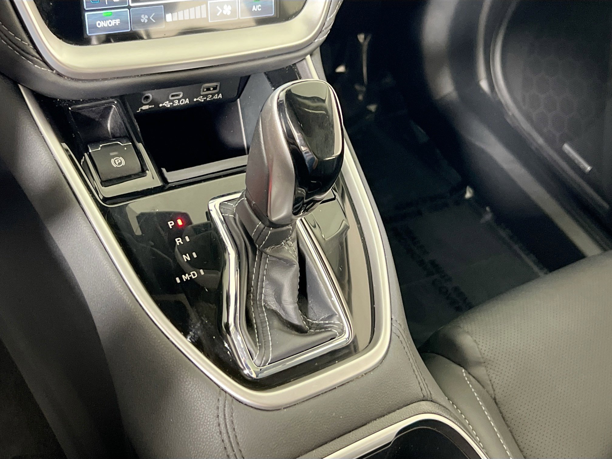 Used 2024 Subaru Outback Touring XT image 16