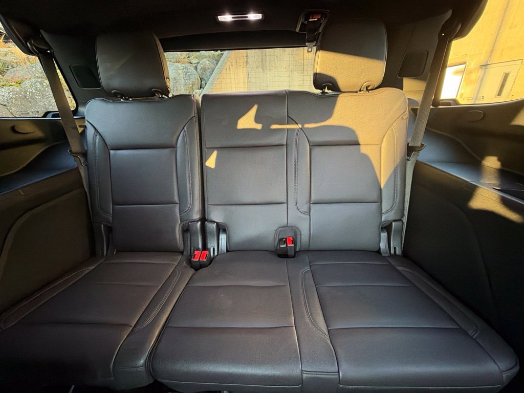Used 2023 Chevrolet Tahoe Z71 w/ Luxury Package AWD/4WD image 20