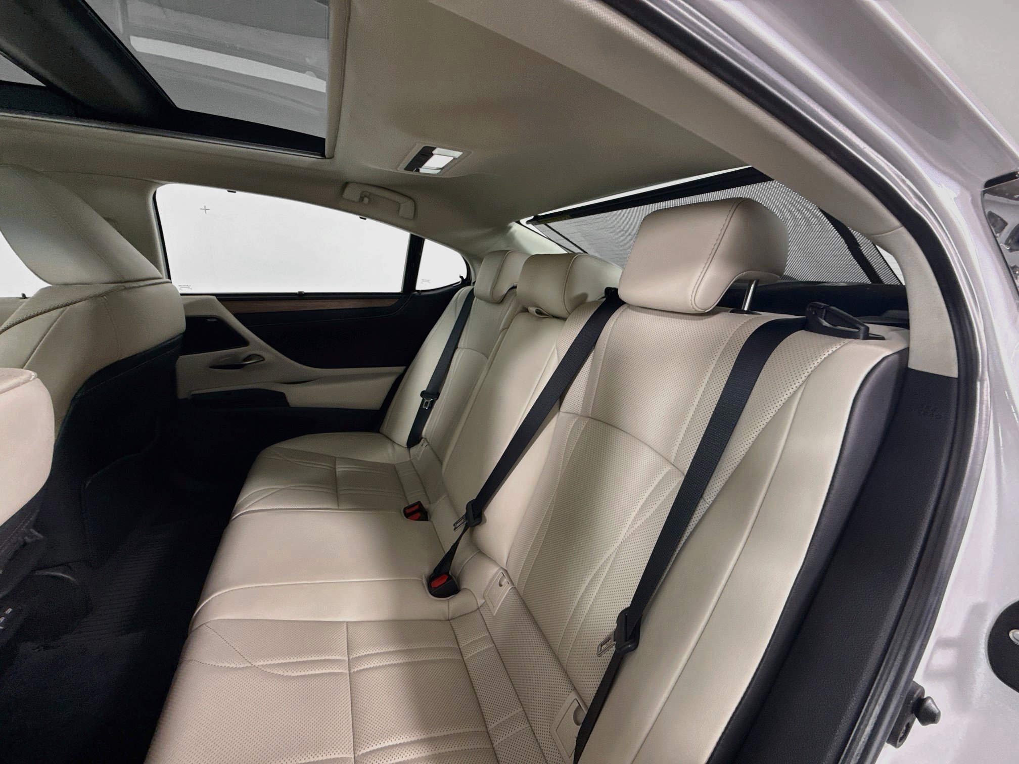 Certified 2025 Lexus ES 350 Ultra Luxury w/ Accessory Package (Z2) FWD image 23