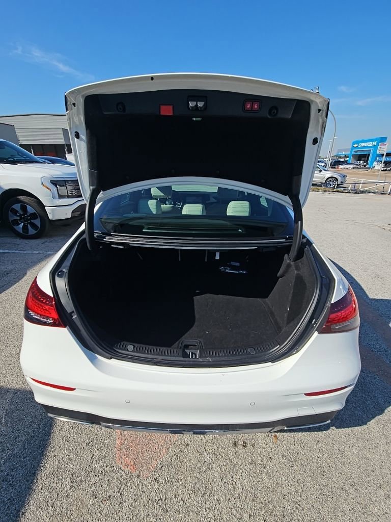 Used 2022 Mercedes-Benz E 350 4MATIC Sedan w/ AMG Line Exterior image 26