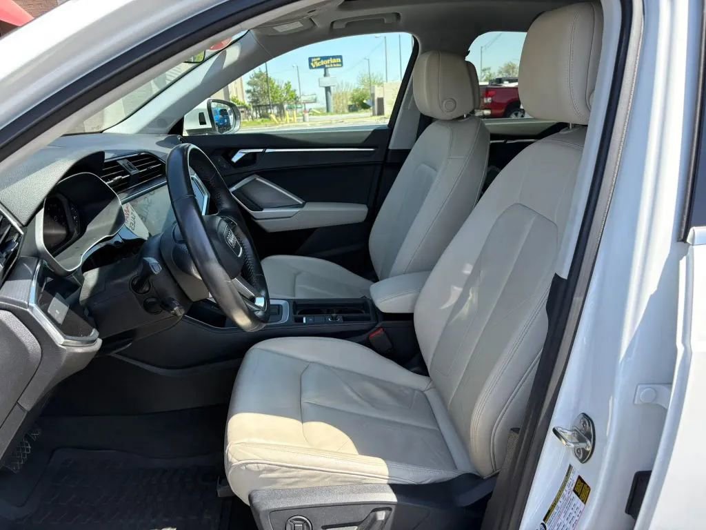 Used 2020 Audi Q3 2.0T Premium w/ Convenience Package AWD/4WD image 21