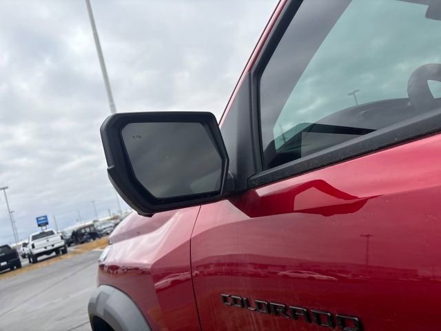 Used 2025 Chevrolet Colorado ZR2 w/ Technology Package image 30