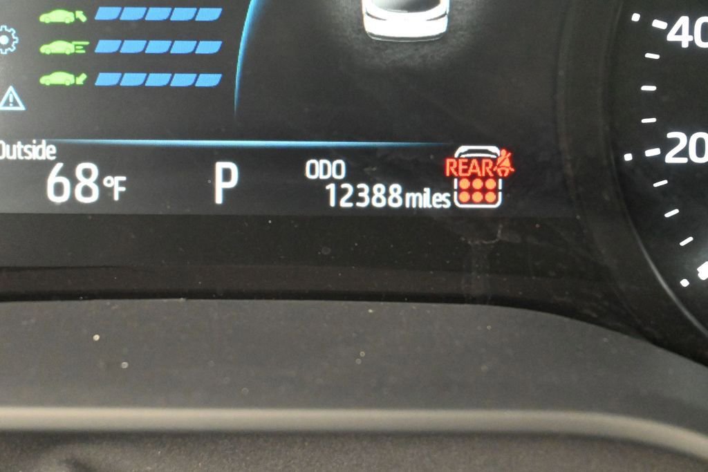 Used 2026 Toyota Sienna LE FWD image 19