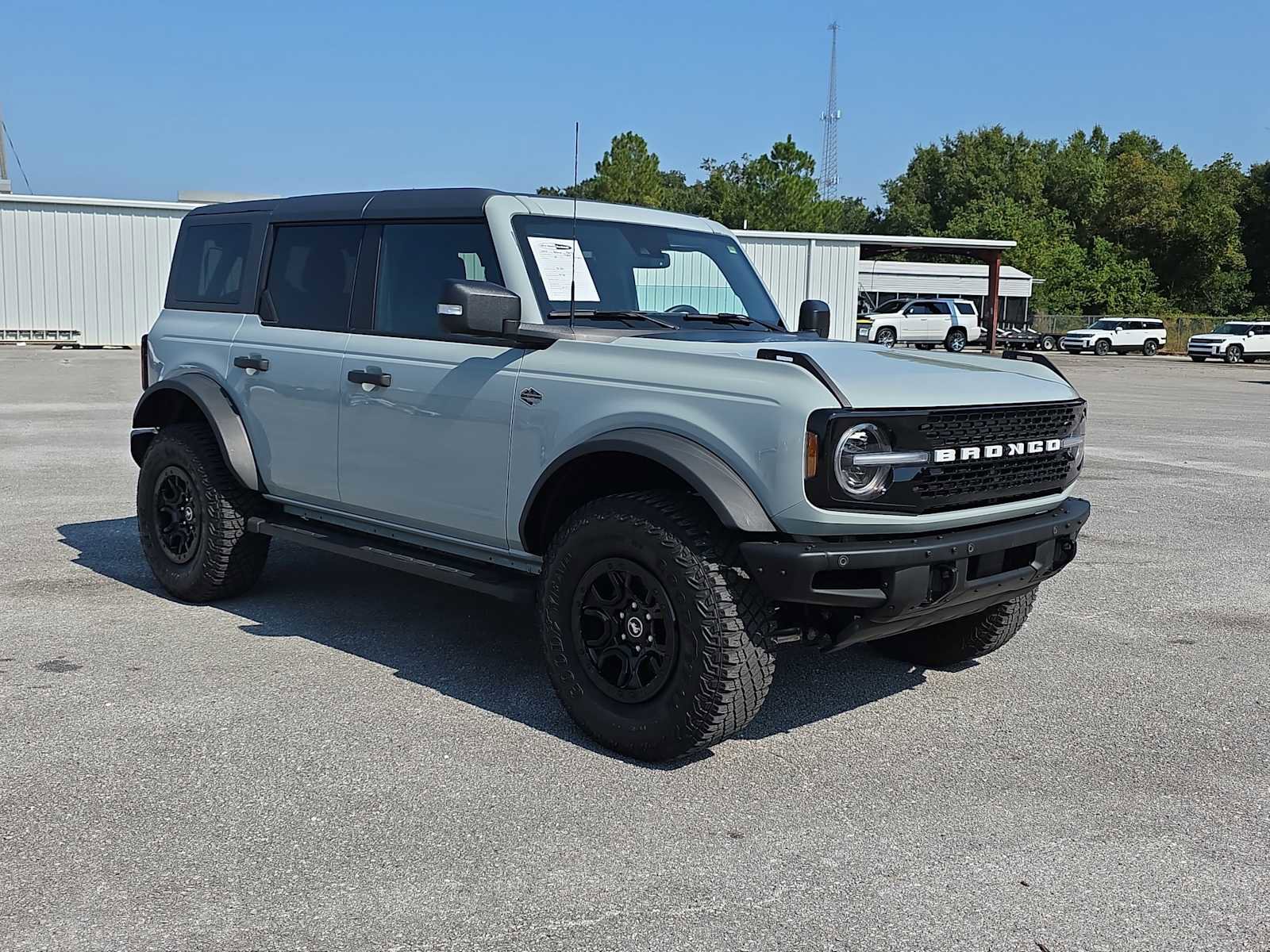 Used 2024 Ford Bronco Wildtrak image 3