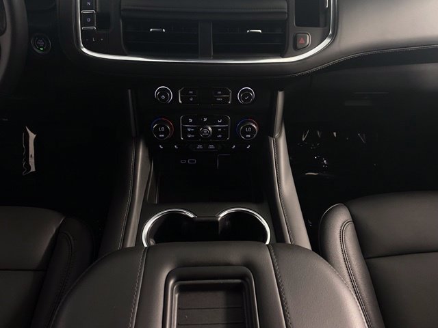 Used 2024 Chevrolet Tahoe Z71 w/ Luxury Package AWD/4WD image 25