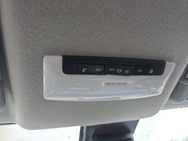 New 2025 Nissan Versa SV w/ Trunk Package image 27