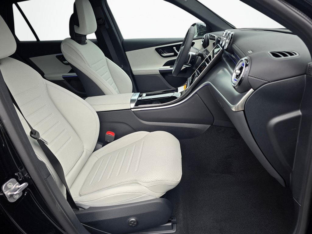 New 2027 Mercedes-Benz GLC 300 4MATIC image 23