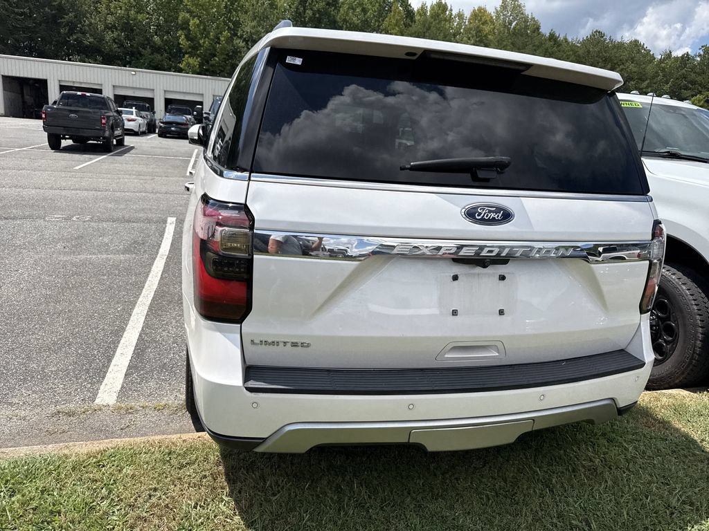 Used 2018 Ford Expedition Limited w/ Equipment Group 301A RWD image 17