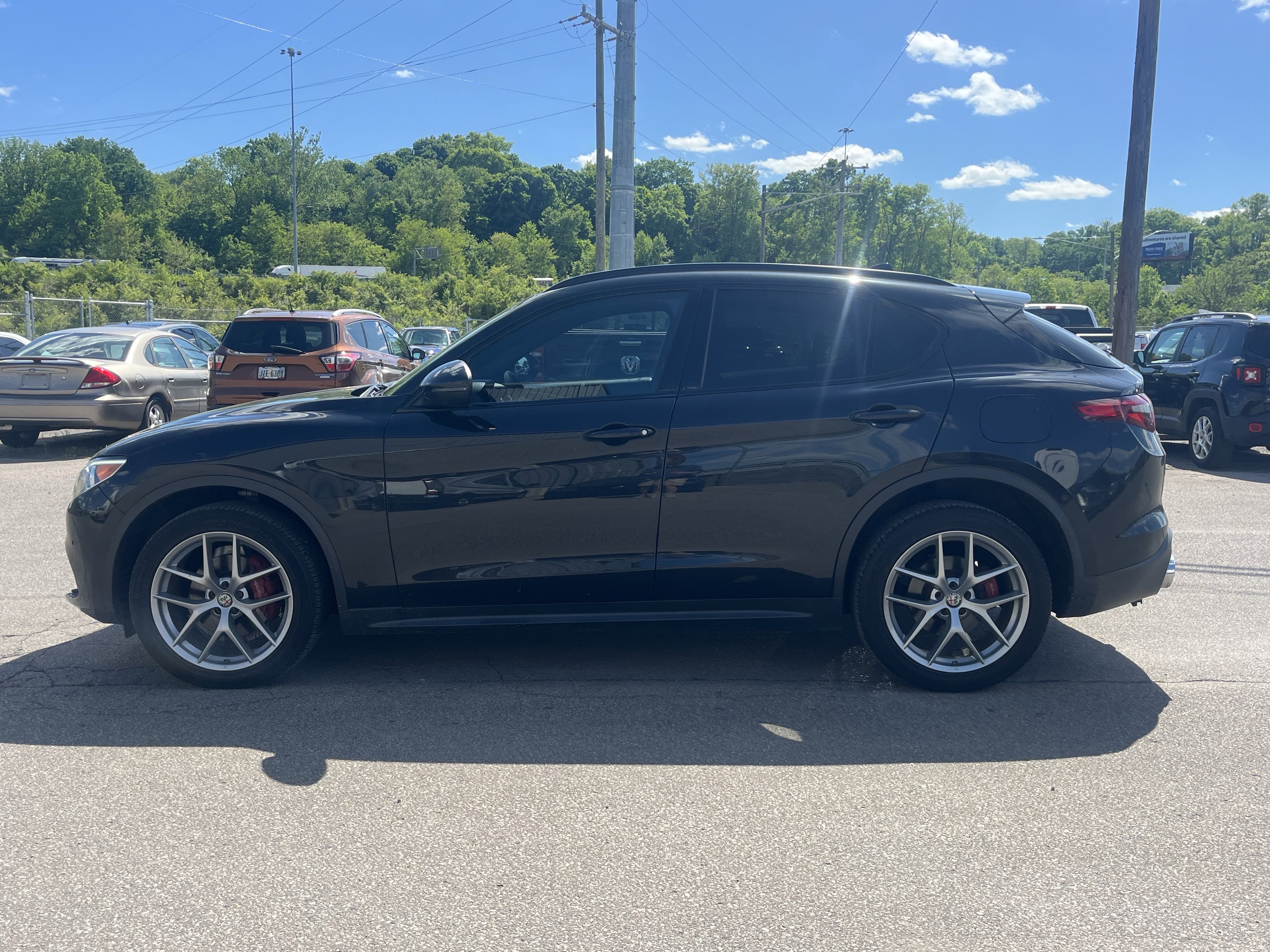 Used 2018 Alfa Romeo Stelvio Ti Sport AWD/4WD image 4