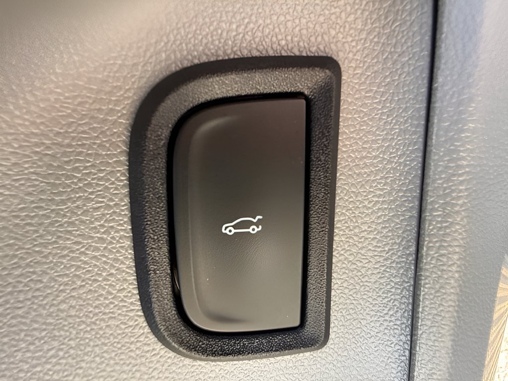 Used 2025 Chevrolet Blazer EV SS AWD/4WD image 12