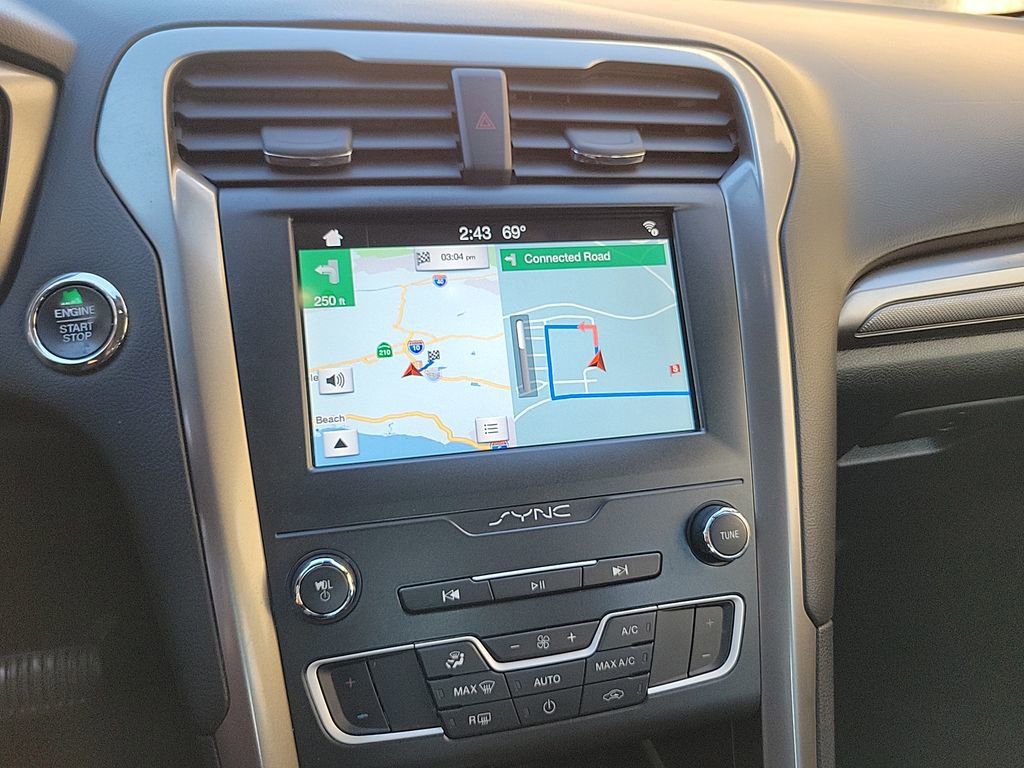 Used 2019 Ford Fusion SE image 22