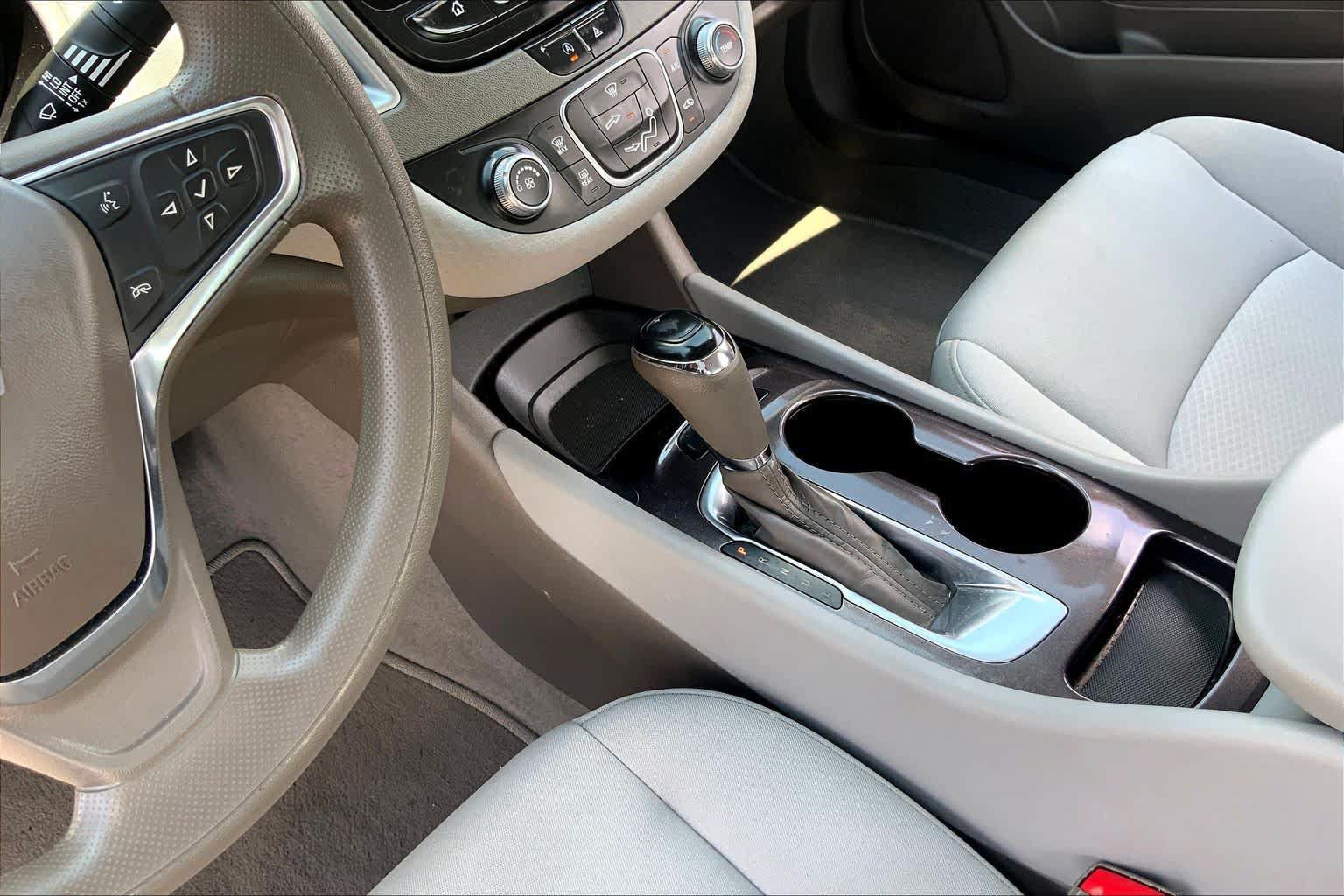 Used 2020 Chevrolet Malibu LS FWD image 16
