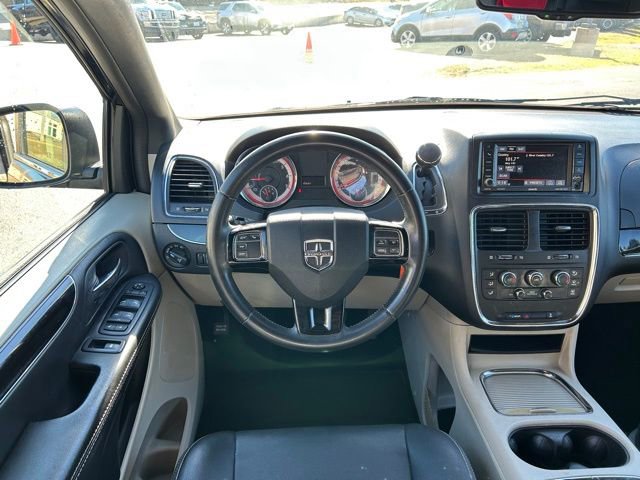 Used 2017 Dodge Grand Caravan SXT image 23