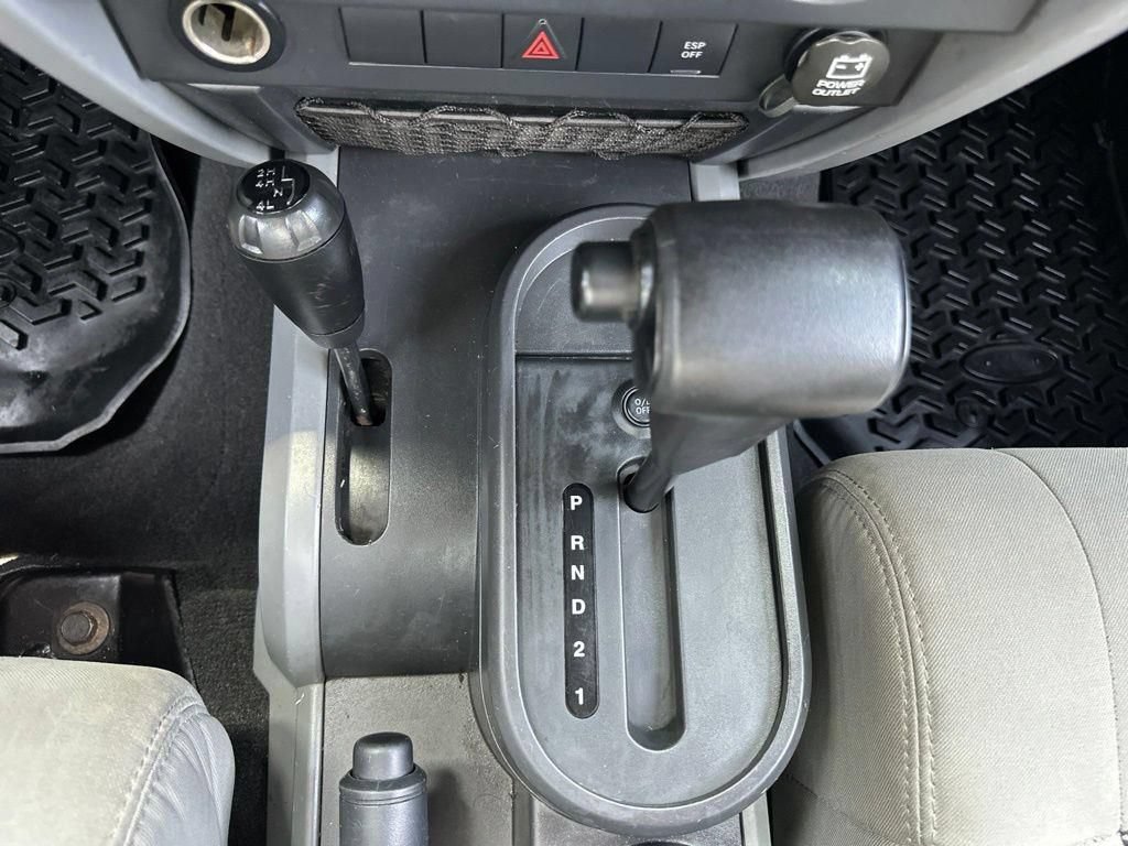Used 2009 Jeep Wrangler Unlimited X AWD/4WD image 31