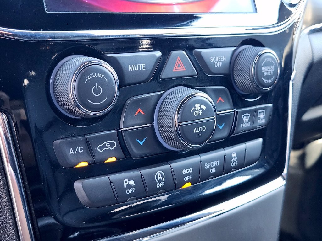 Used 2019 Jeep Grand Cherokee Limited AWD/4WD image 23