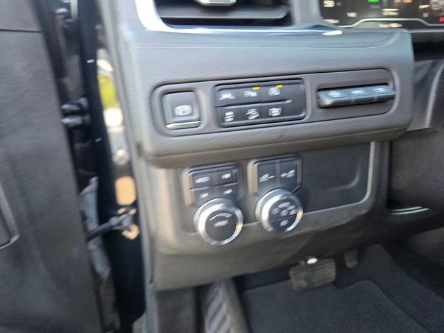 Used 2023 GMC Yukon Denali image 15