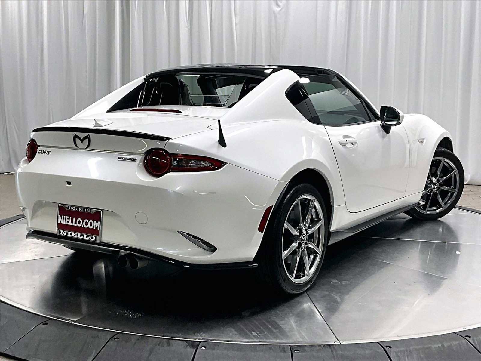 Used 2023 MAZDA MX-5 Miata Grand Touring image 9
