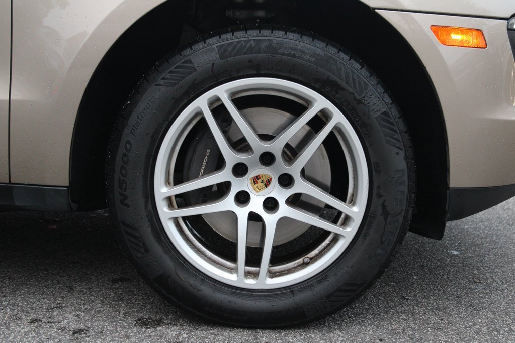 Used 2018 Porsche Macan image 17