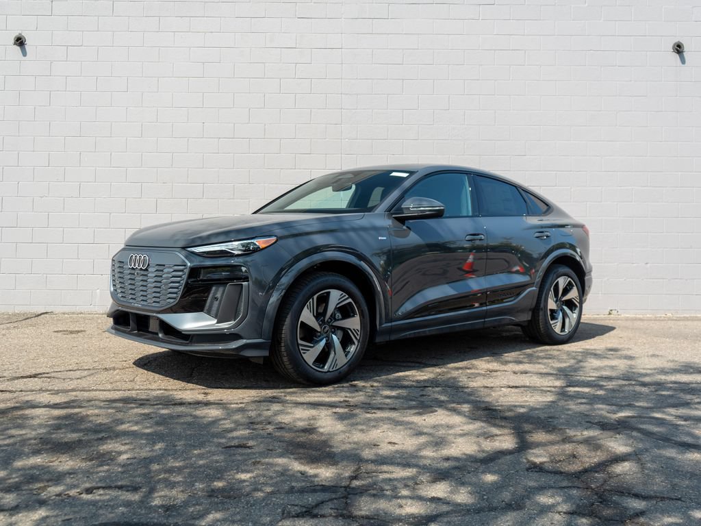 New 2027 Audi Q6 e-tron Premium AWD/4WD image 1