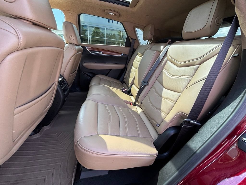 Used 2018 Cadillac XT5 Platinum AWD/4WD image 12