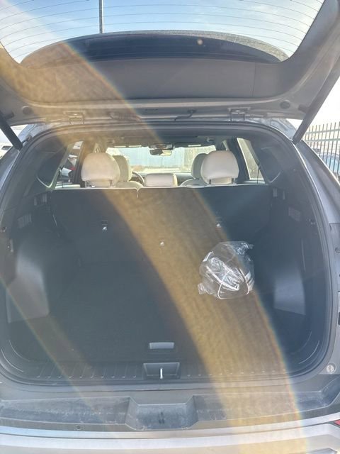 Used 2025 Hyundai Tucson Limited image 12