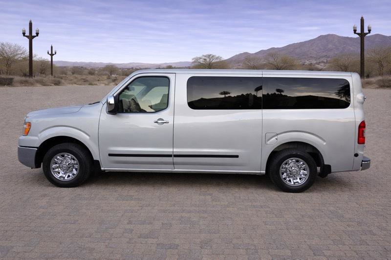 Used 2018 Nissan NV 3500 SL image 6