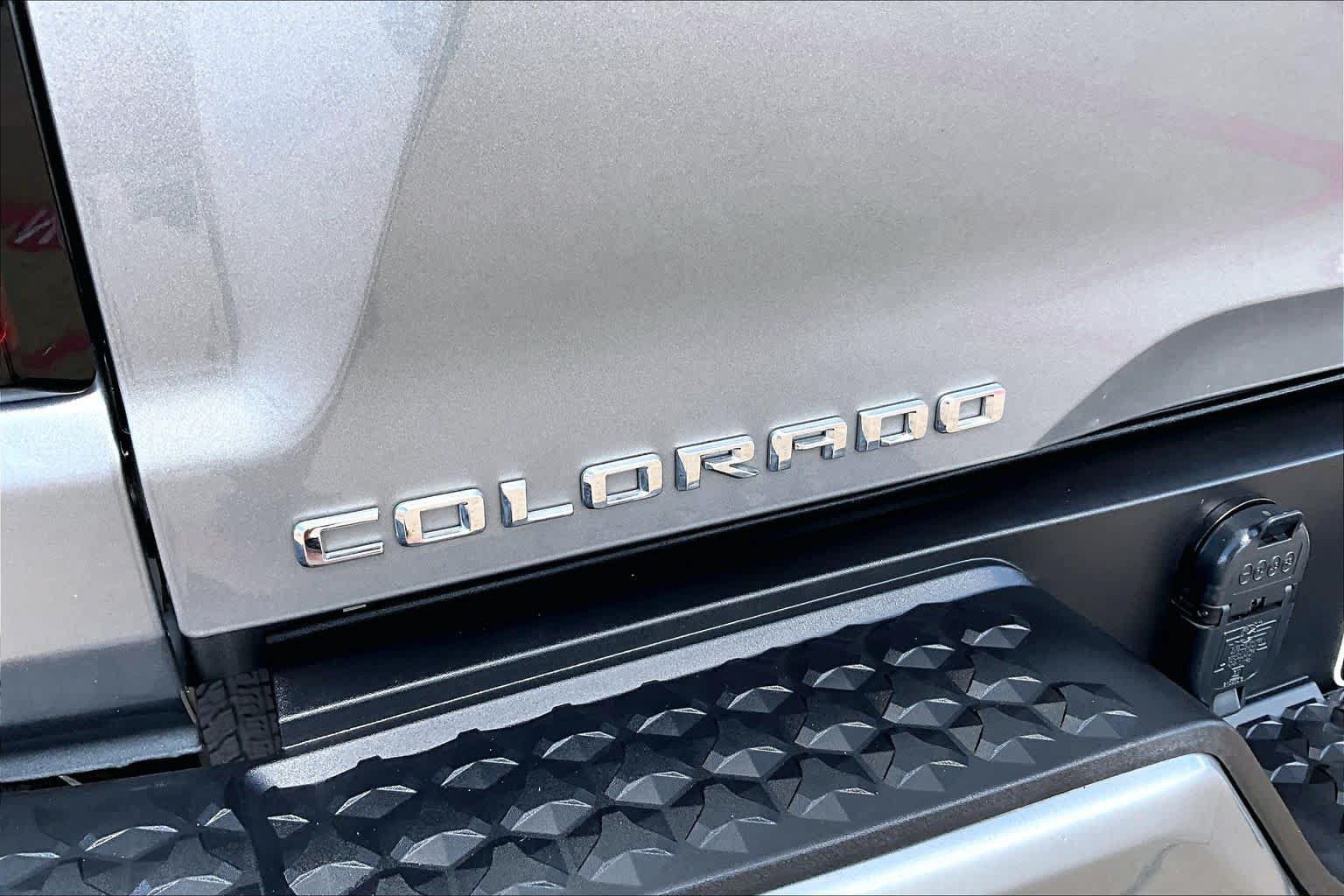 Used 2024 Chevrolet Colorado LT w/ LT Convenience Package II RWD image 10
