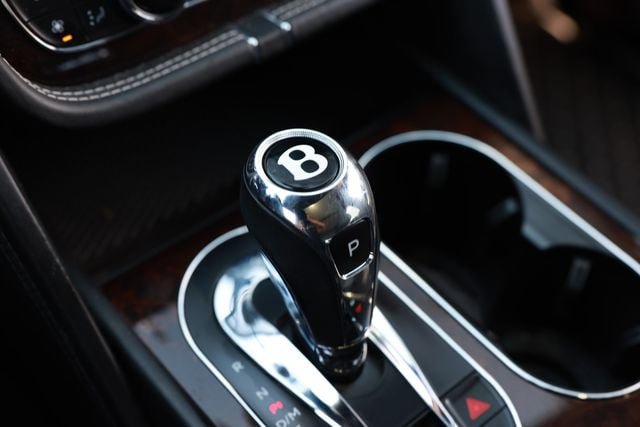 Used 2018 Bentley Bentayga AWD/4WD image 51