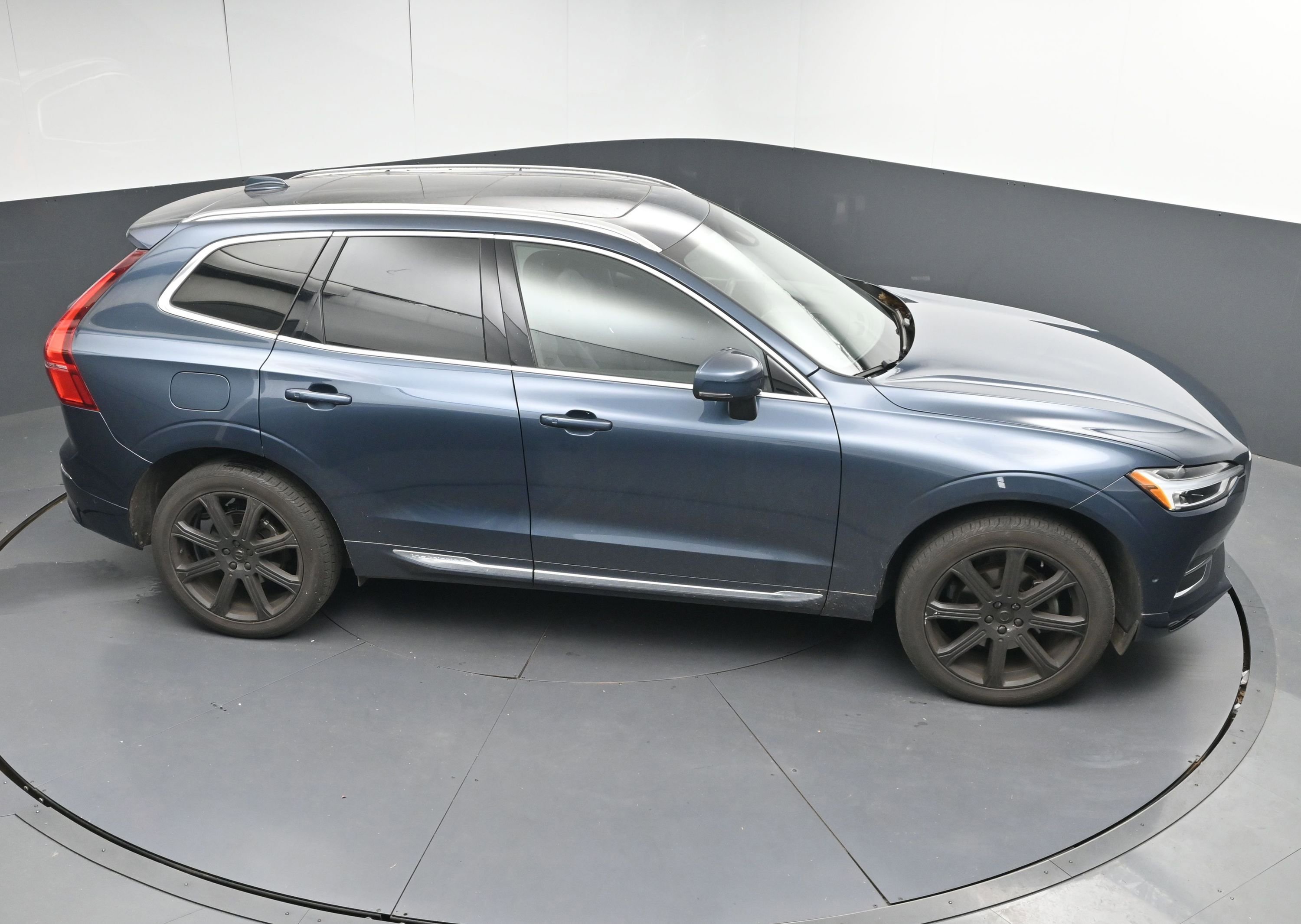 Used 2018 Volvo XC60 T5 Inscription w/ Convenience Package image 35